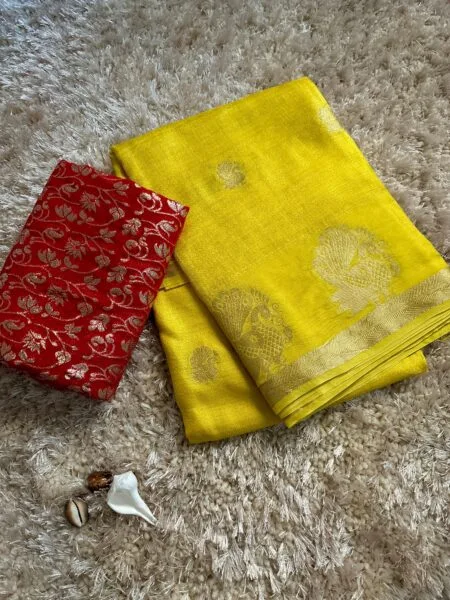 Peacock Silk Sarees With Contrast Blouse