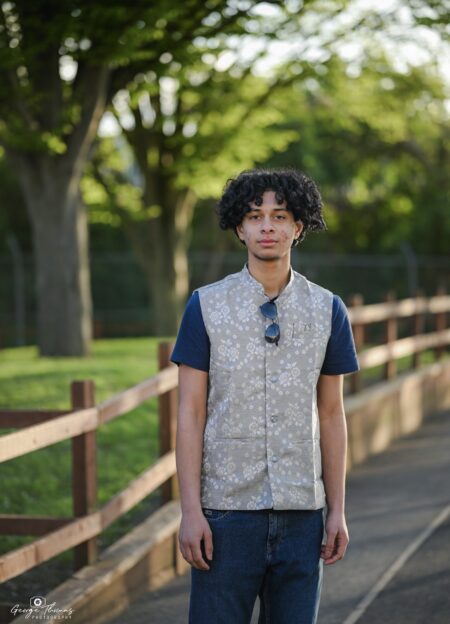 Silver waist coat for teenagers and men