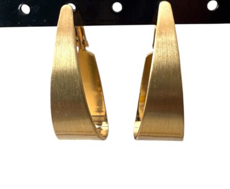 Matt gold loop earrings