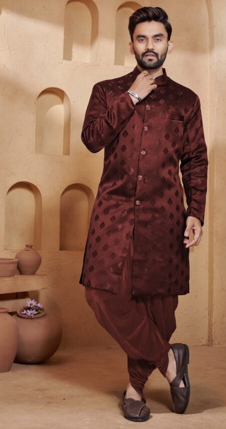 Jacquard kurta with velvet dhoti