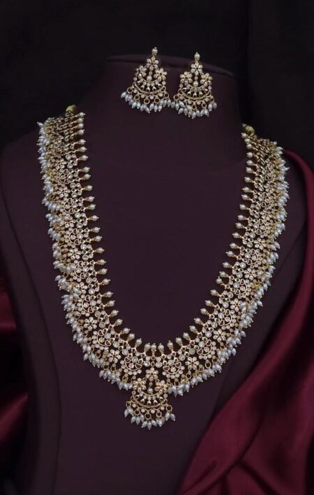 Guttapusalu long necklace with pearls