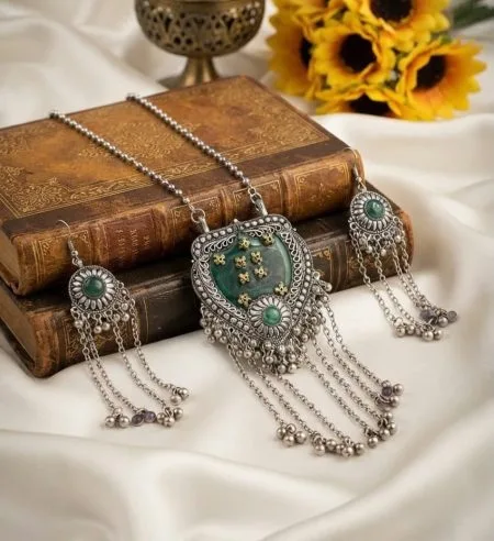 Green Oxidized necklace and earrings